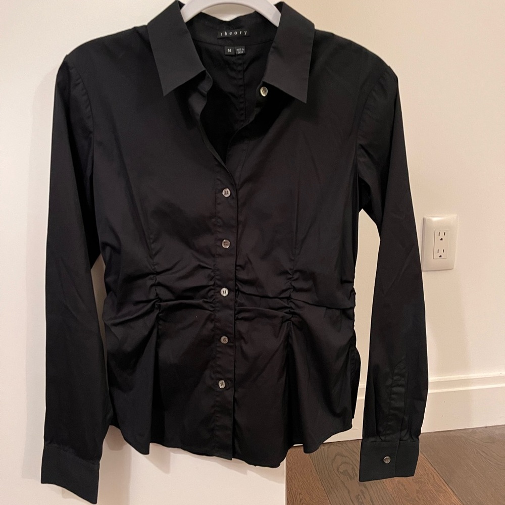 Black Theory button down shirt. Size Medium.